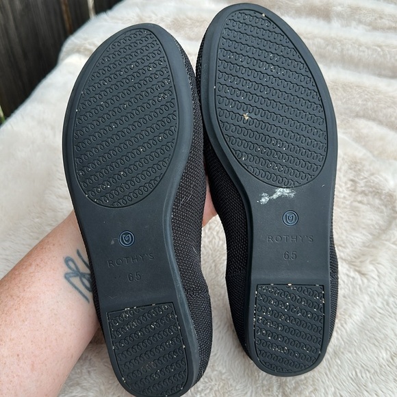 Rothy's Black Flats Sleek Comfortable Design - Picture 7 of 7